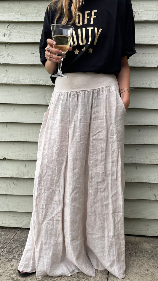 Off Duty Gold Slogan Organic Cotton Black Tee - Very Cool Loose Fit